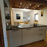 Apartament Manuela, Tux